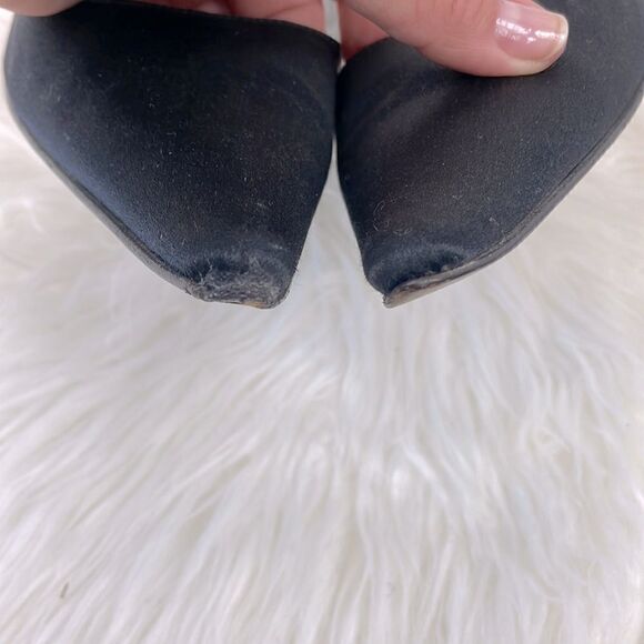Vera Wang | satin heels, back hook details size EU- 39 (9 US) pointy toe… - Picture 5 of 7